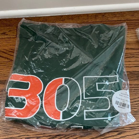 Miami Hurricanes 305 T-Shirt - Picture 1 of 3